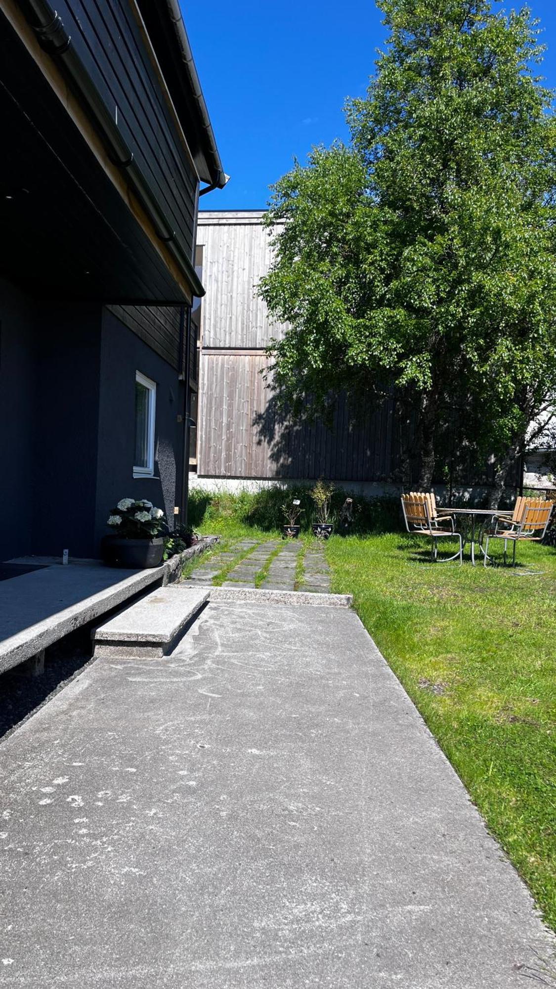 Stroken Liten Leilighet I Svolvaer. Buitenkant foto